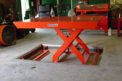 Scissor Lift Table at the Country Club of Naples